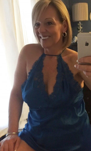 Hot momes looking for free sex